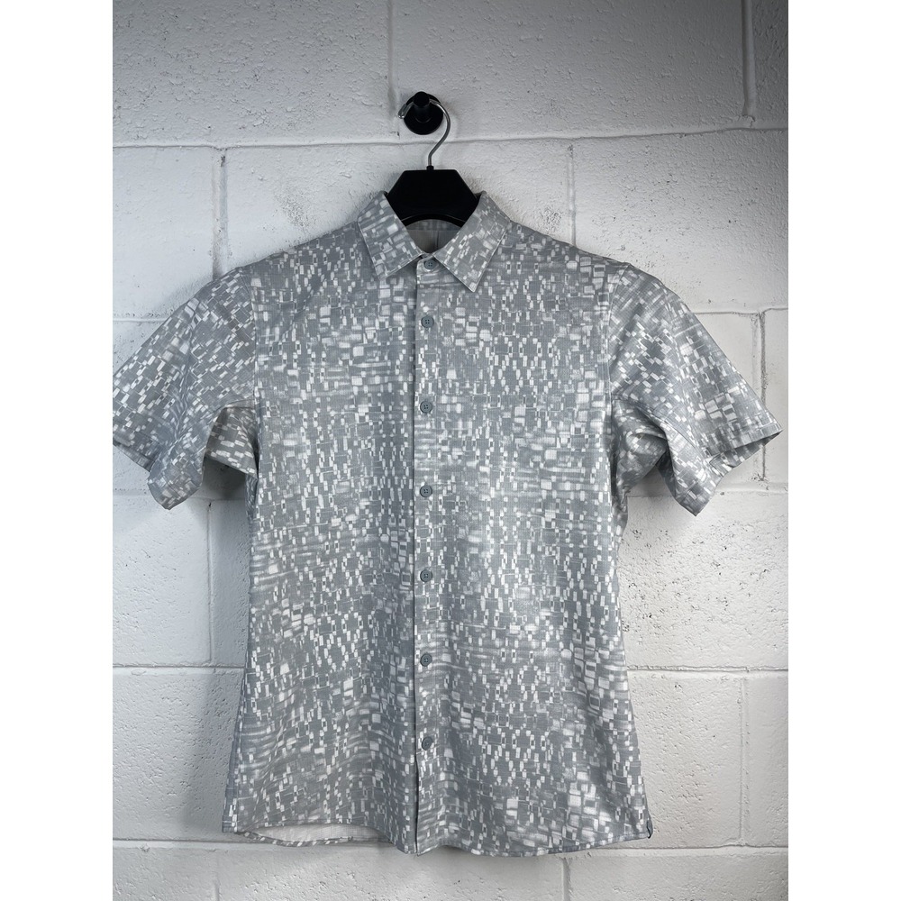 Lululemon Mens Airing Easy Short Sleeve Geometric AOP Button Down Shirt Small